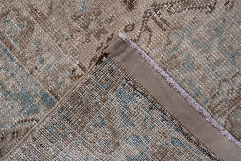 Antique Heriz Area Rug (7' x 10')